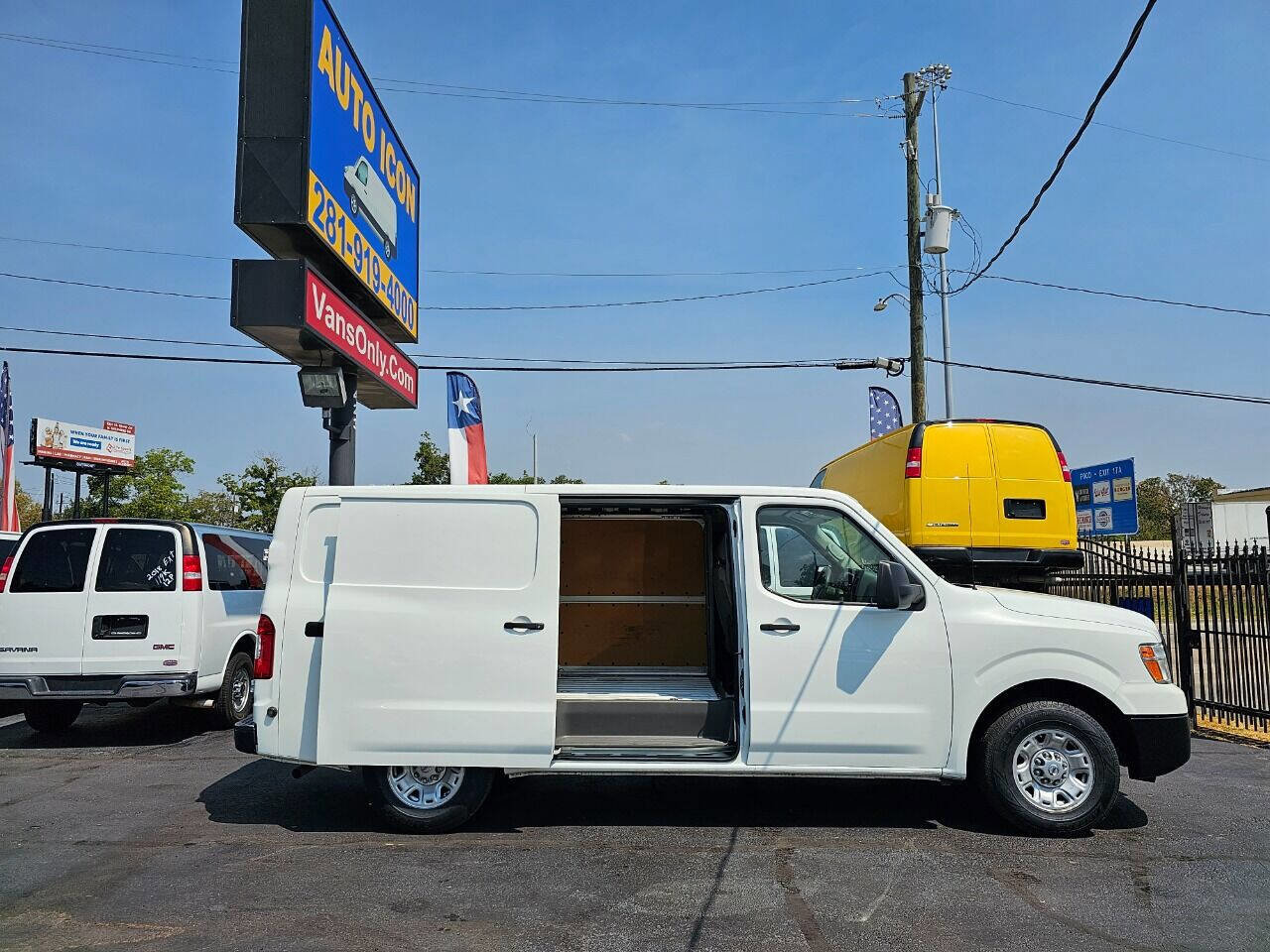 Used 2018 Nissan NV 2500 SV image 5