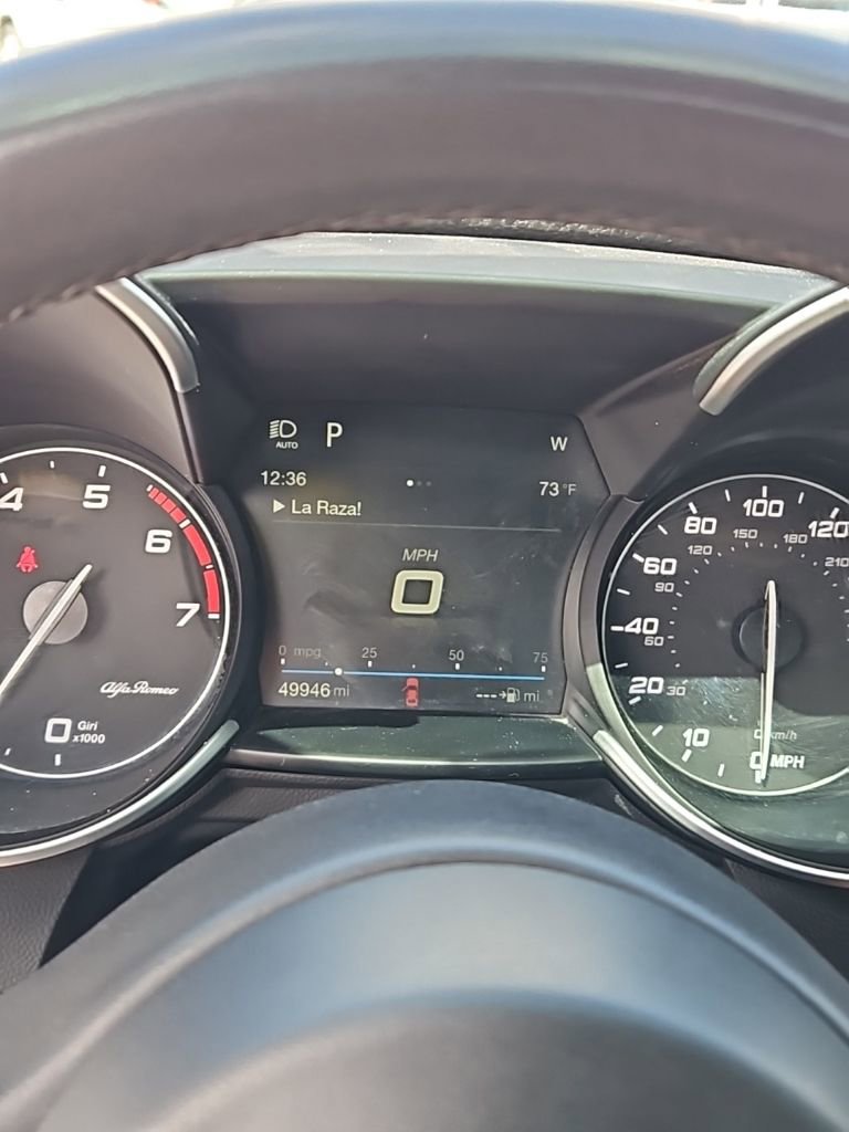 Used 2018 Alfa Romeo Giulia image 15