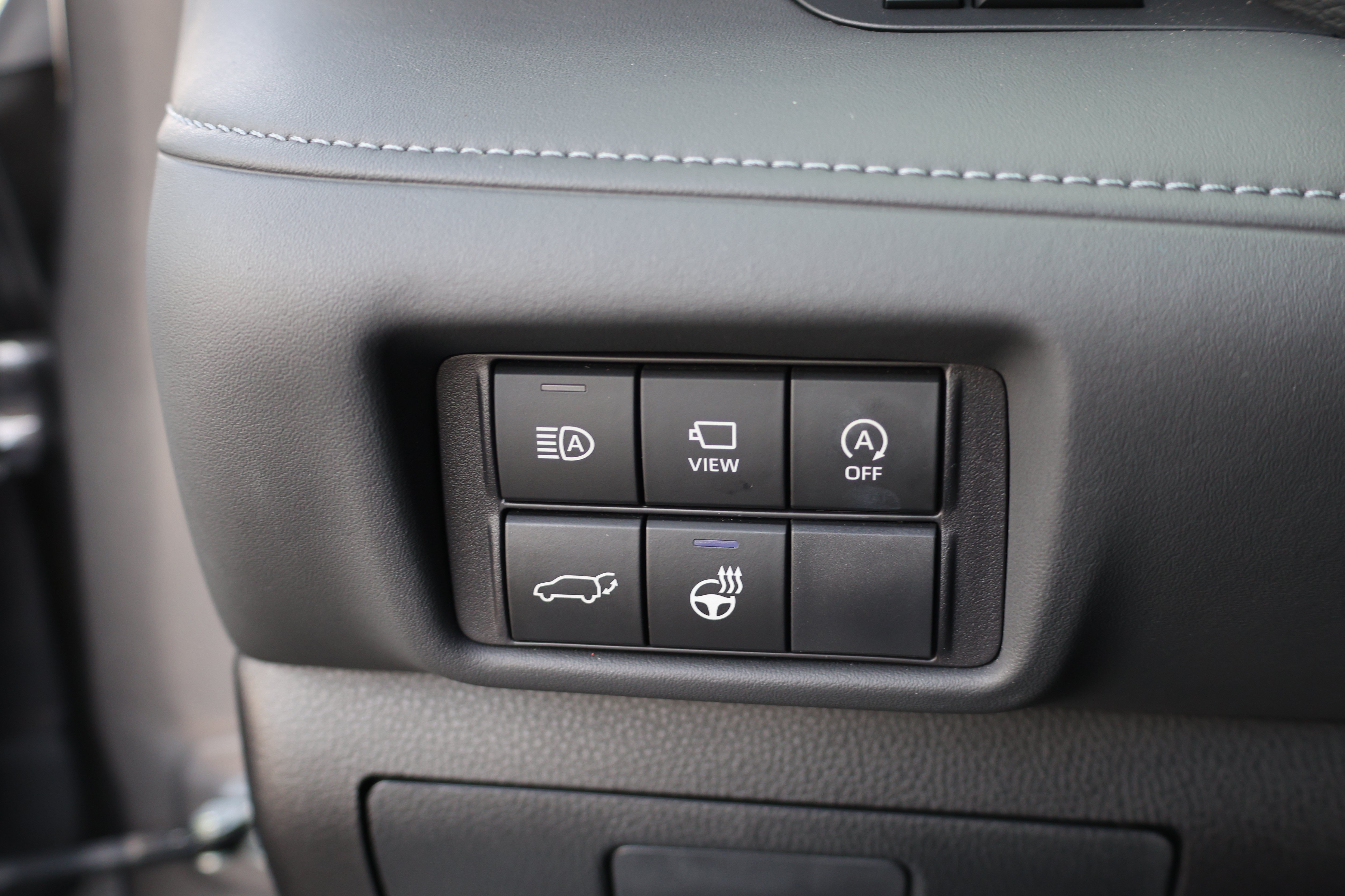 Certified 2024 Toyota Highlander Limited AWD/4WD image 33