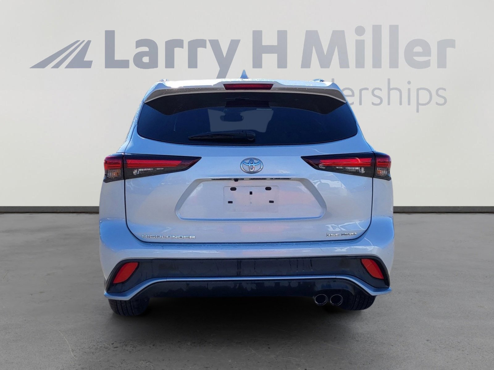 Certified 2025 Toyota Highlander XSE image 7