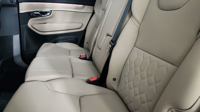 New 2026 Volvo XC90 T8 Plus w/ Protection Package Premier AWD/4WD image 29