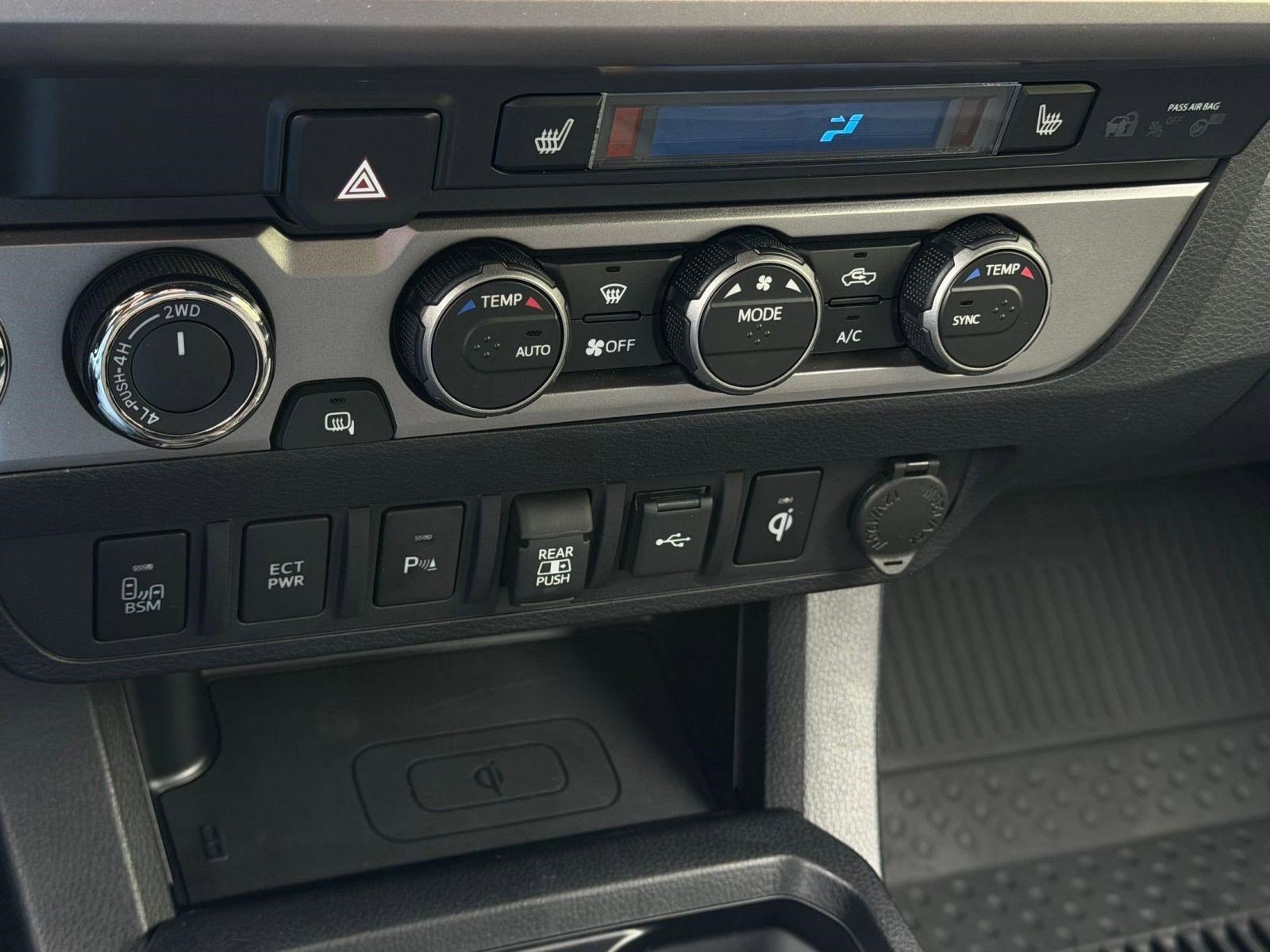 Used 2021 Toyota Tacoma Limited AWD/4WD image 30