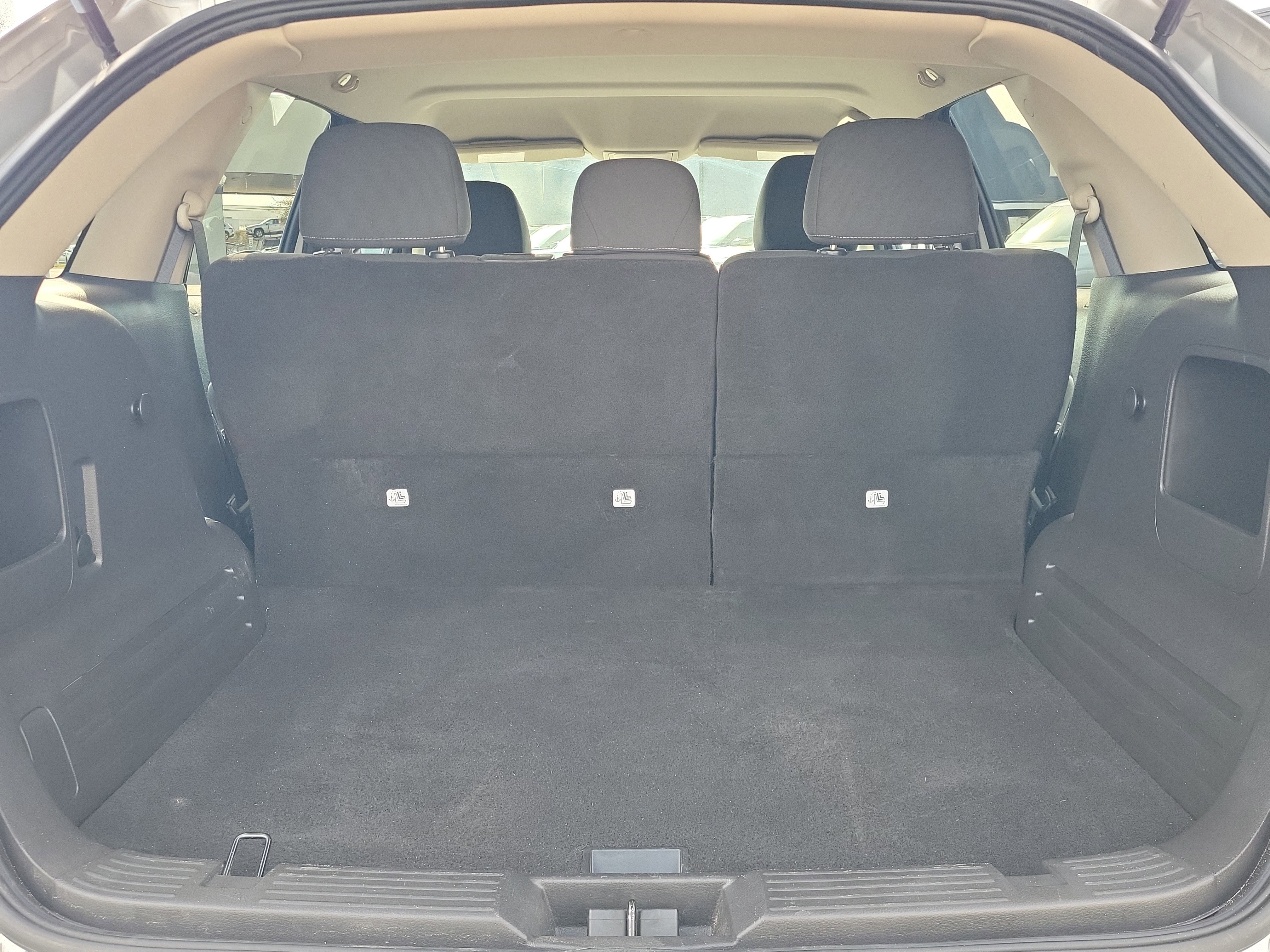 Used 2013 Ford Edge SE image 9