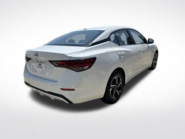 Used 2025 Nissan Sentra SV FWD image 3