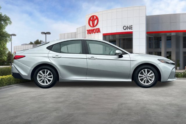 Certified 2025 Toyota Camry LE FWD image 3