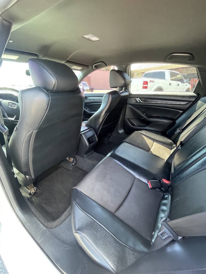 Used 2018 Honda Accord Sport image 14
