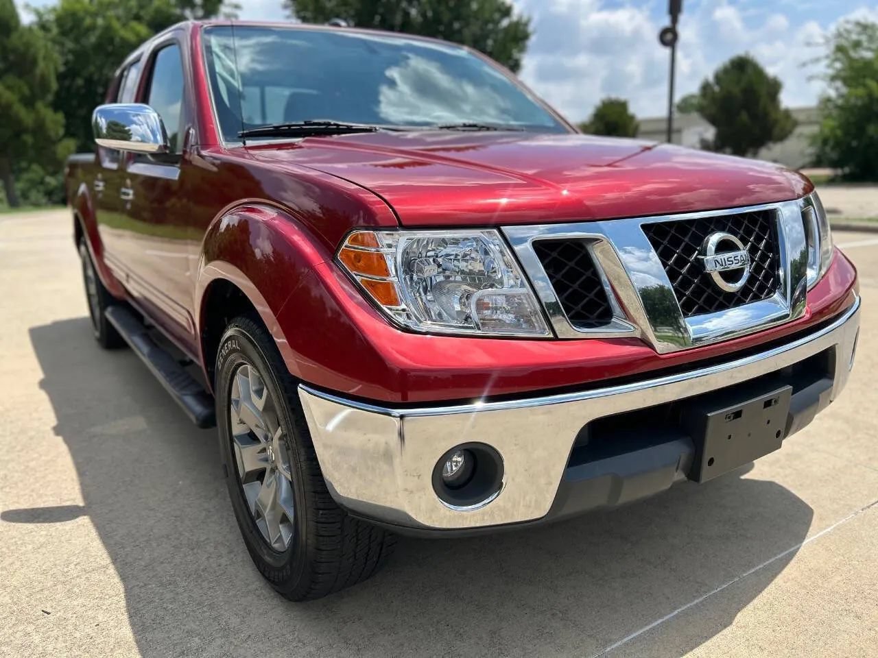 Used 2019 Nissan Frontier SL RWD image 4