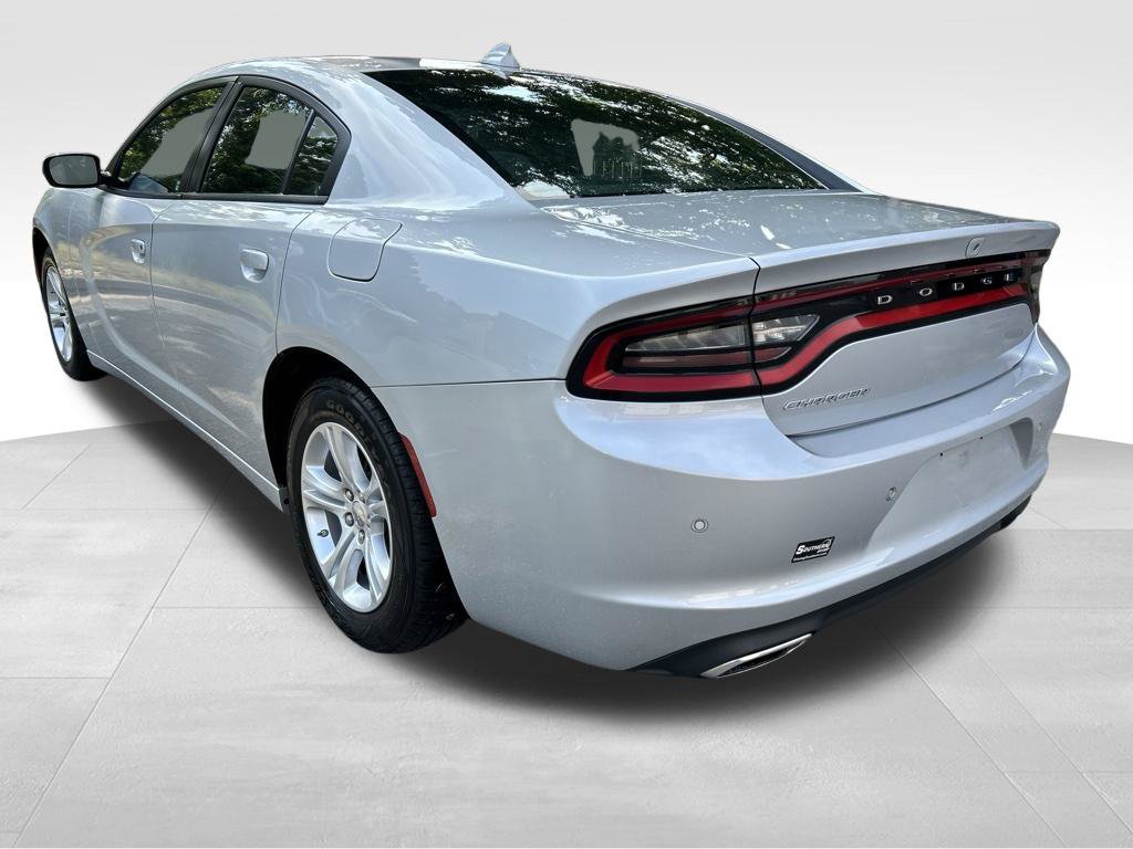 Used 2023 Dodge Charger SXT RWD image 3