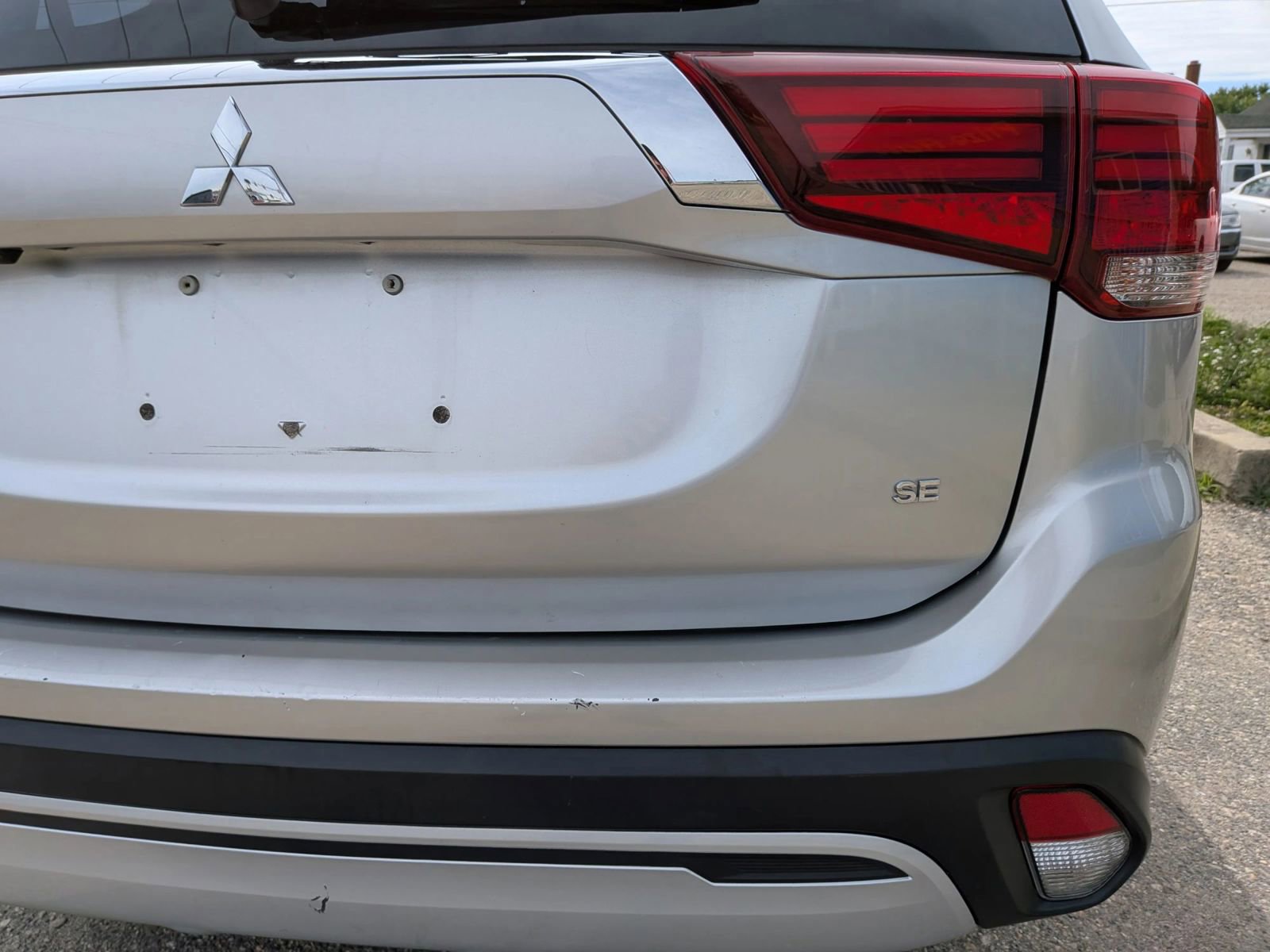 Used 2020 Mitsubishi Outlander SE FWD image 15