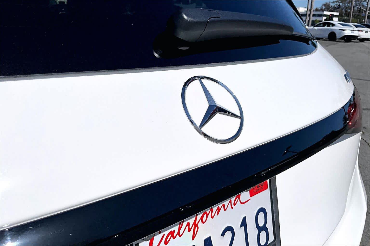 Used 2025 Mercedes-Benz GLC 350e 4MATIC image 29