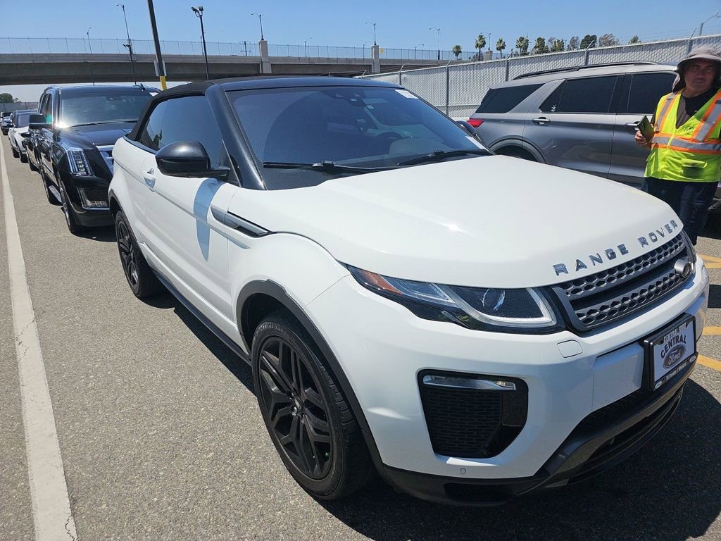 Used 2019 Land Rover Range Rover Evoque SE Dynamic AWD/4WD image 3