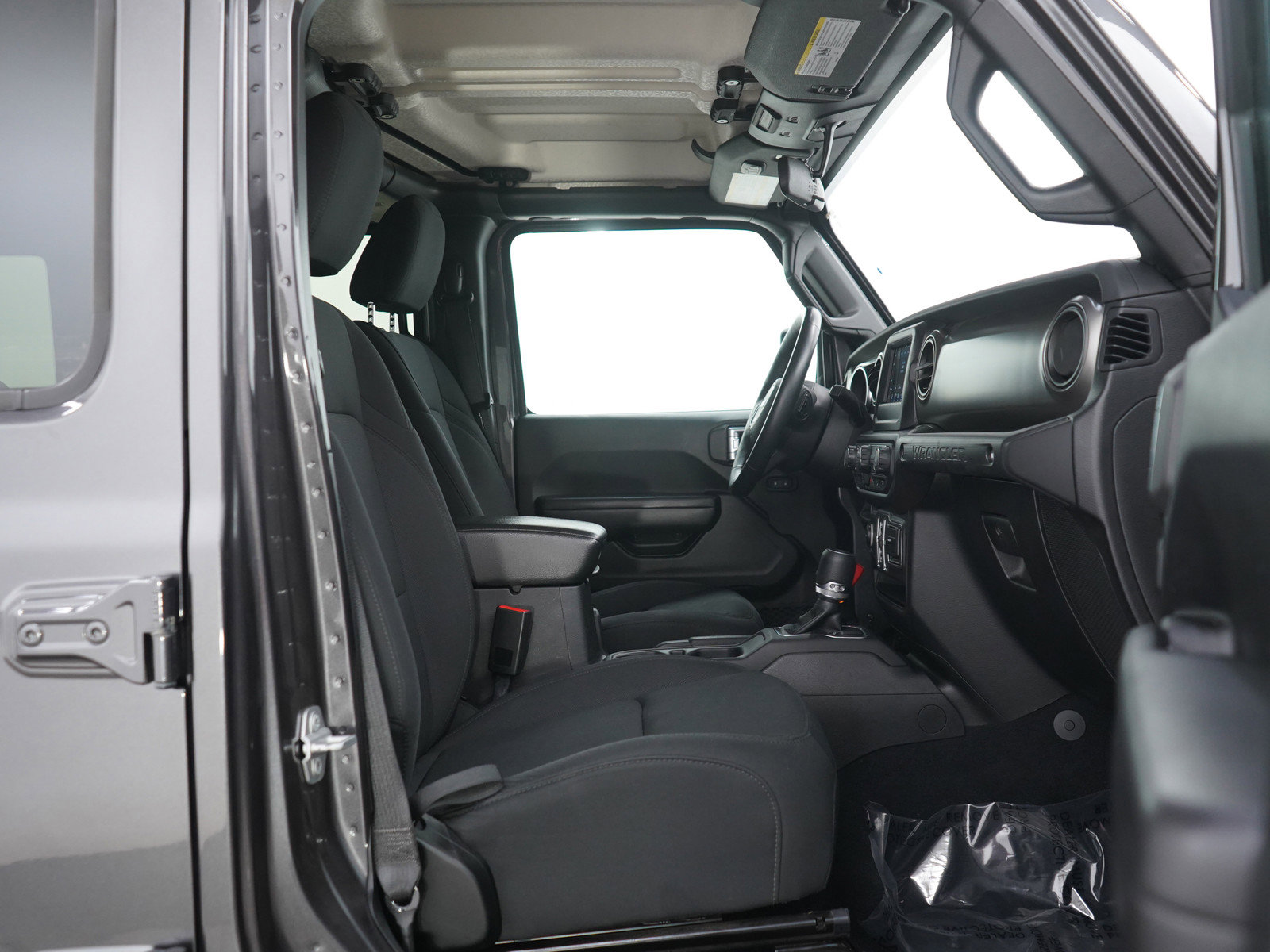 Used 2018 Jeep Wrangler Unlimited Sport S image 10