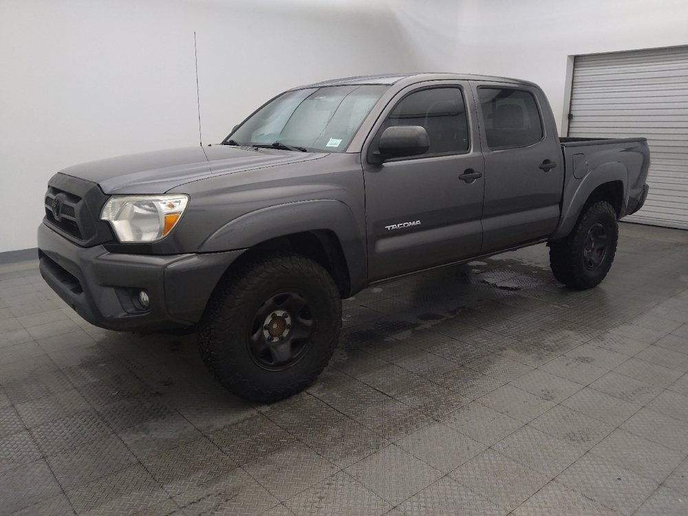 Used 2015 Toyota Tacoma PreRunner w/ SR5 Package RWD image 2