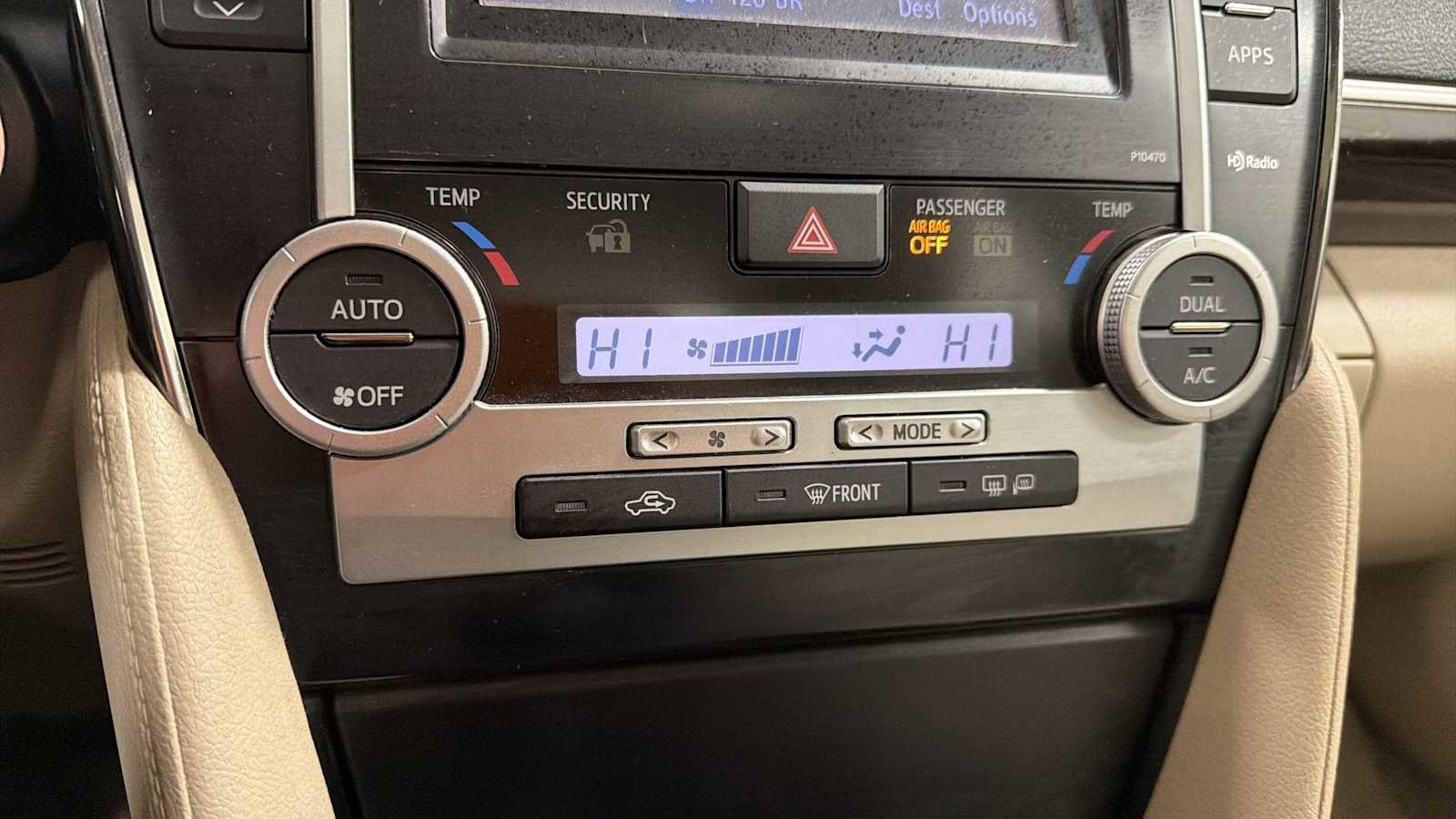 Used 2013 Toyota Camry XLE w/ Convenience Pkg image 21