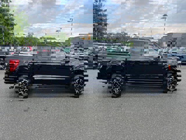 Certified 2022 Ford F150 XLT w/ Equipment Group 302A High image 6