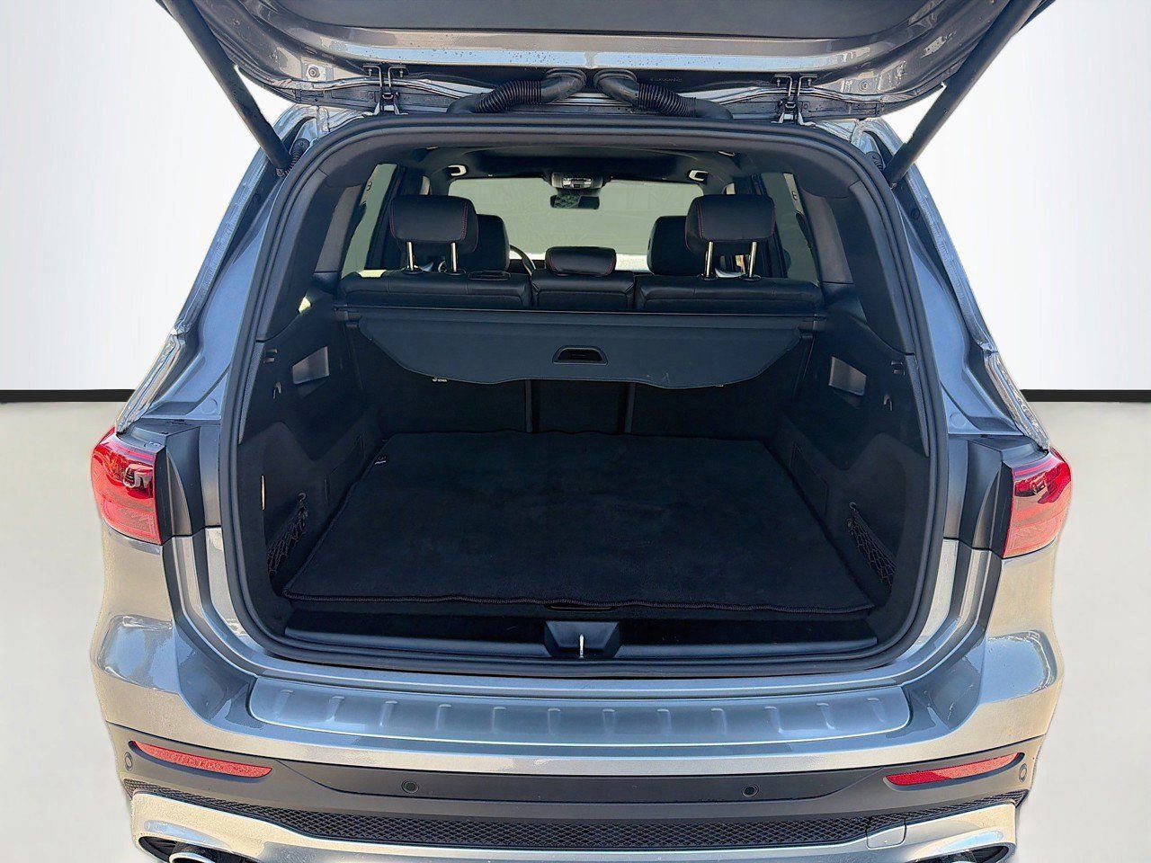 Used 2025 Mercedes-Benz GLB 35 AMG 4MATIC image 13