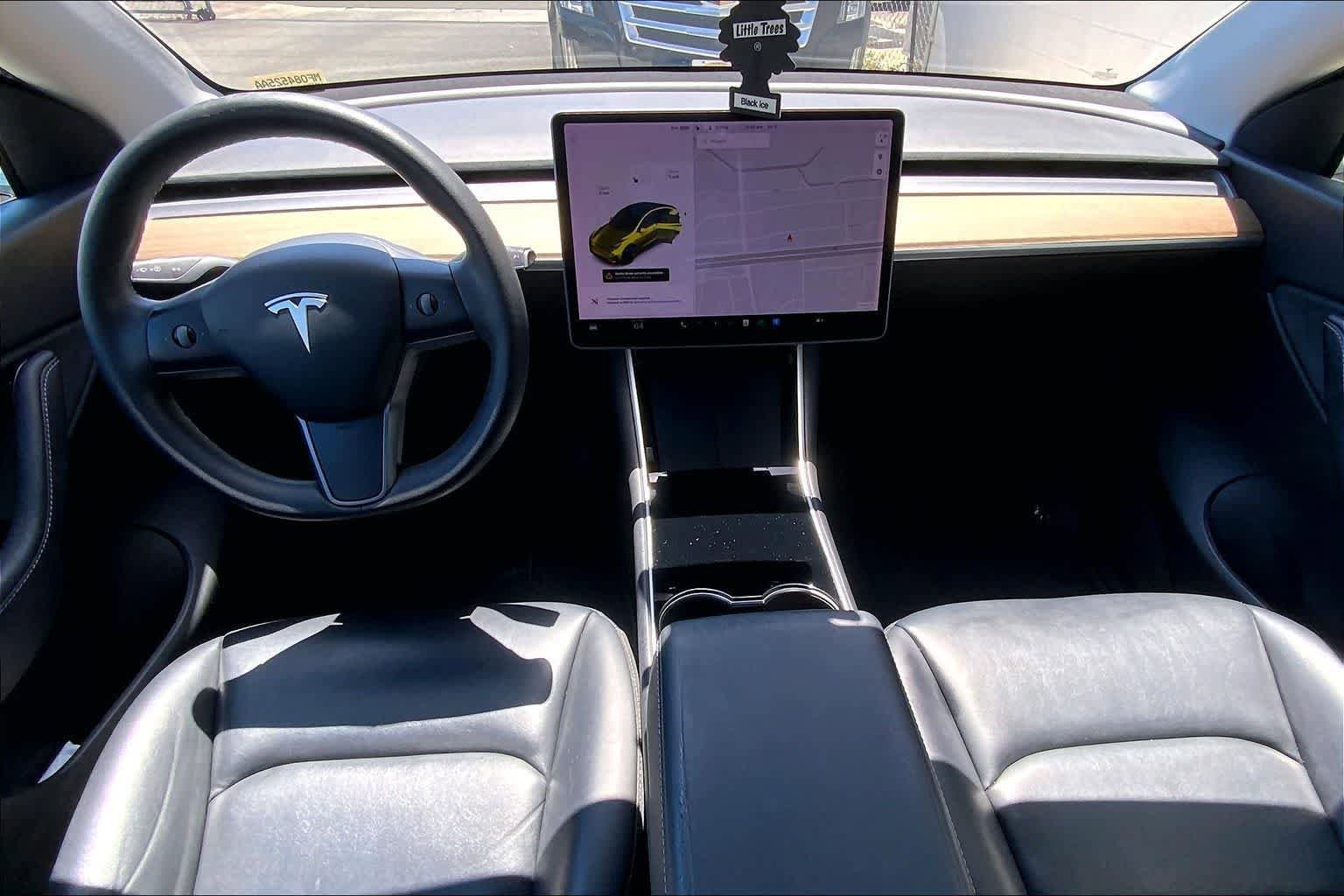 Used 2021 Tesla Model Y Long Range image 11