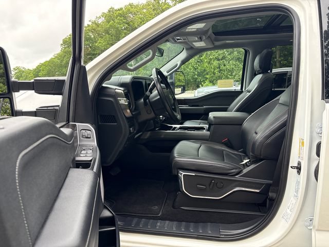Used 2023 Ford F250 Lariat w/ Lariat Ultimate Package AWD/4WD image 32
