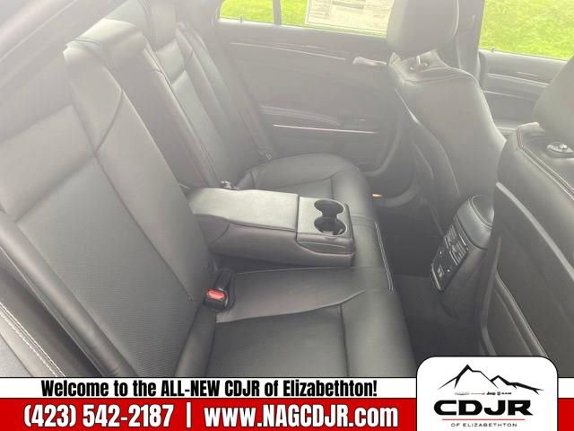 New 2023 Chrysler 300 S w/ Comfort Group image 18