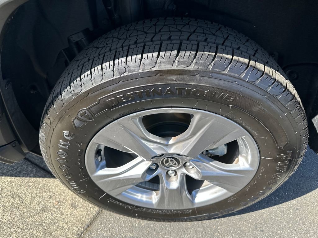 Certified 2025 Toyota RAV4 LE AWD/4WD image 26