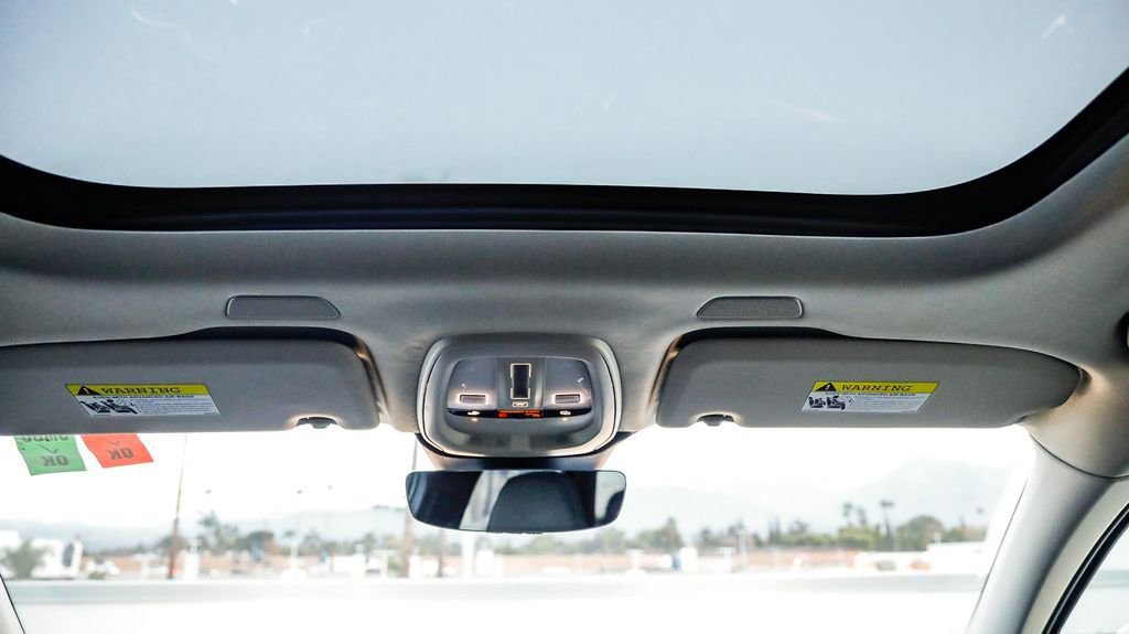 Used 2023 Volvo XC60 T8 Ultimate w/ Climate Package image 18