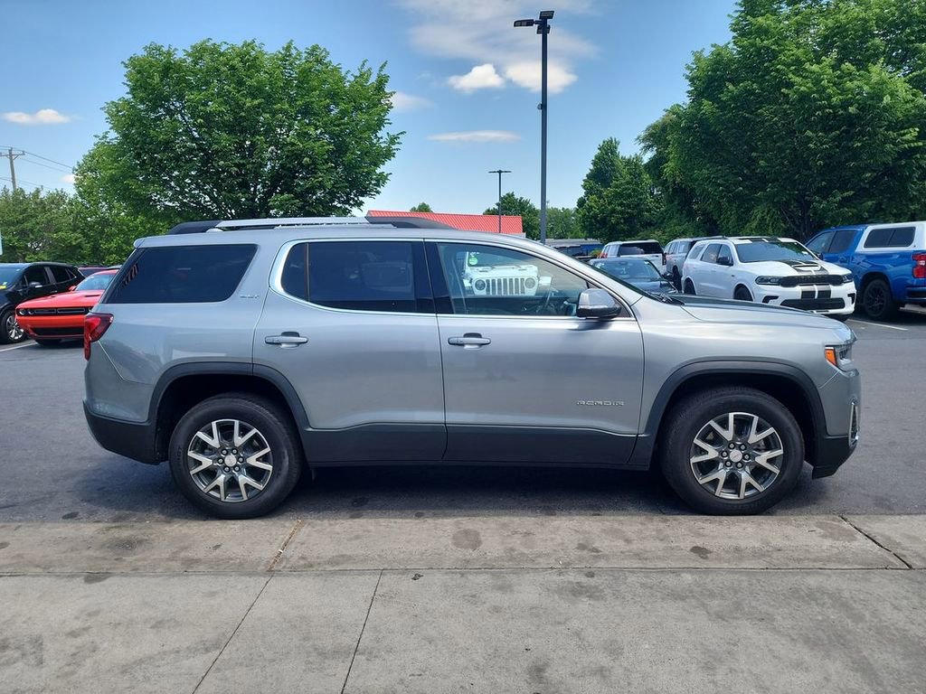 Certified 2023 GMC Acadia SLT w/ LPO, Floor Liner Package FWD image 9