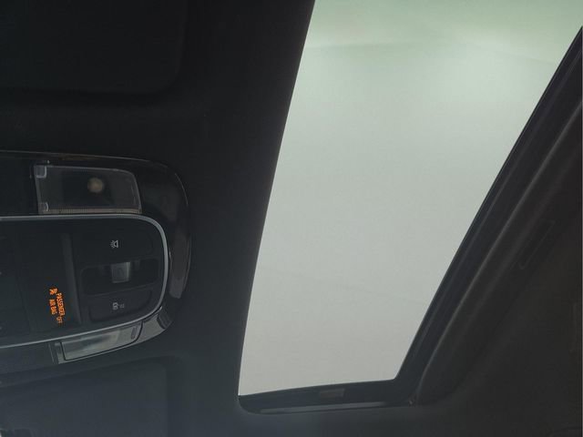 Used 2022 Hyundai Santa Cruz Limited image 23