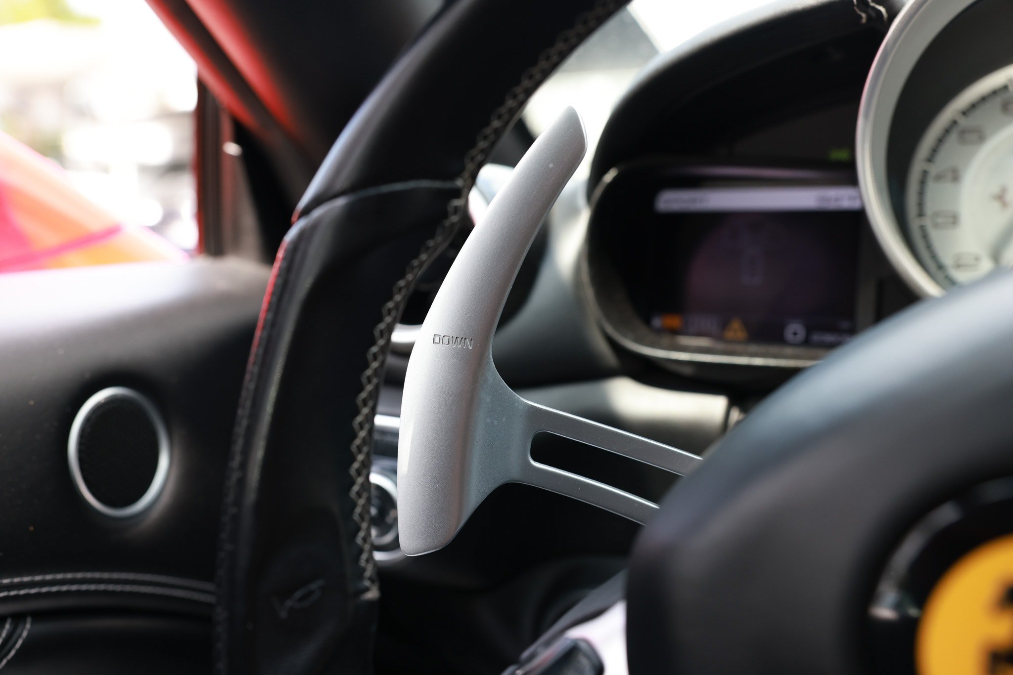 Used 2015 Ferrari California T RWD image 37