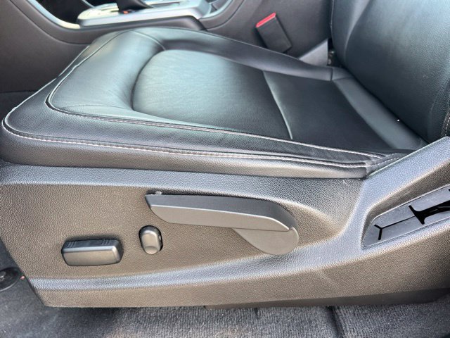 Used 2022 Chevrolet Colorado LT w/ Luxury Package AWD/4WD image 17