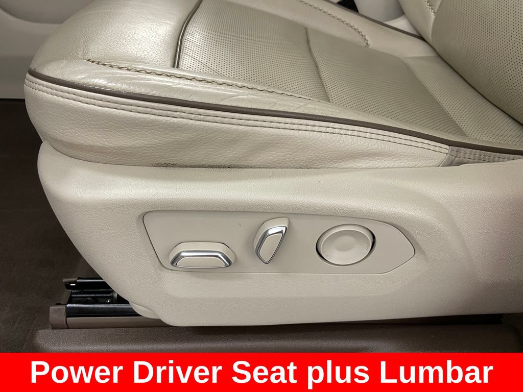 Used 2022 GMC Yukon XL Denali w/ Denali Premium Package AWD/4WD image 12