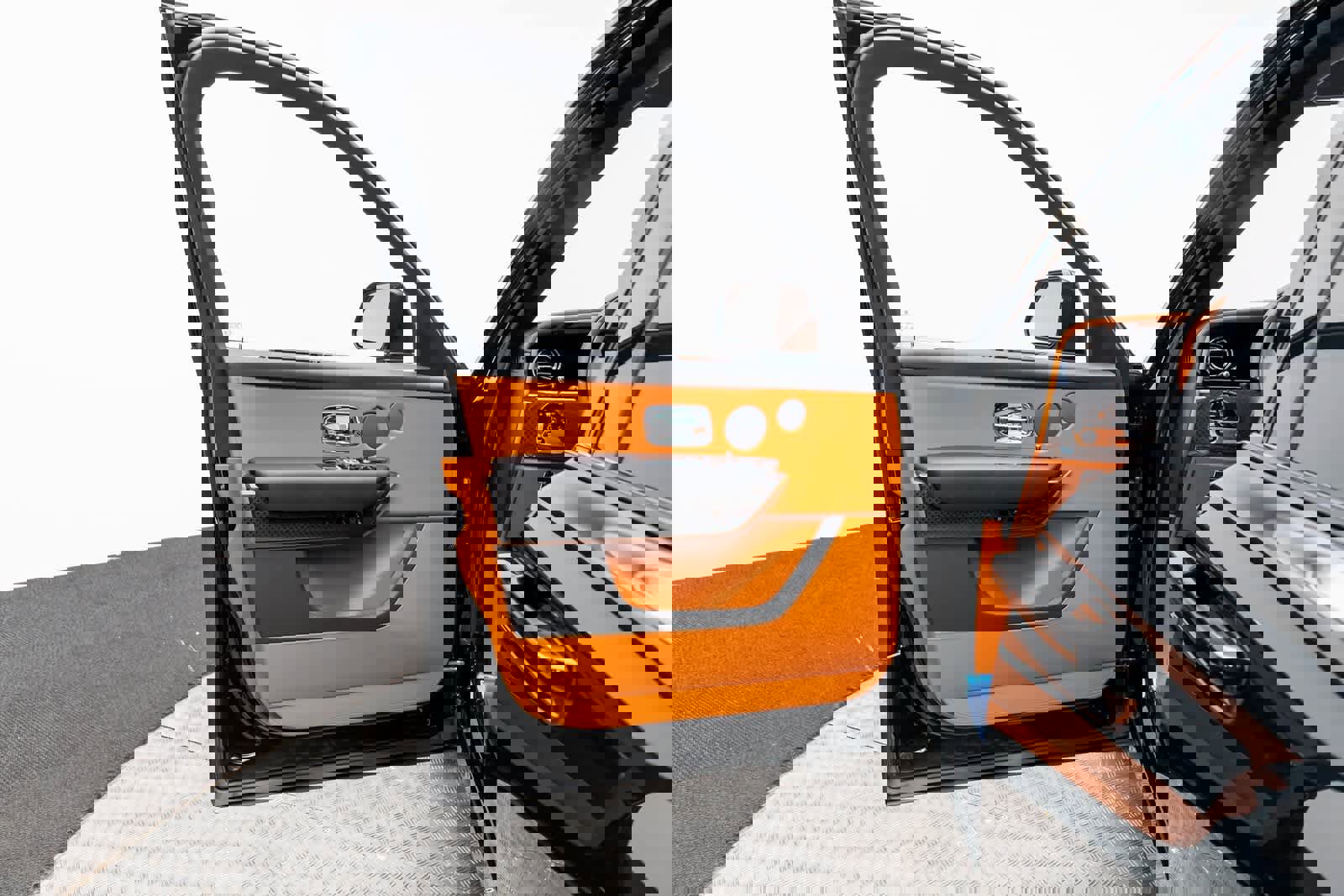 New 2026 Rolls-Royce Cullinan Black Badge image 2