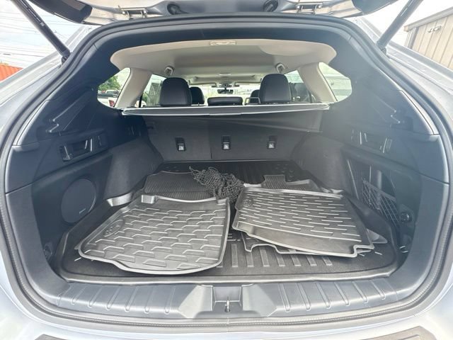 Used 2025 Subaru Outback Limited AWD/4WD image 11
