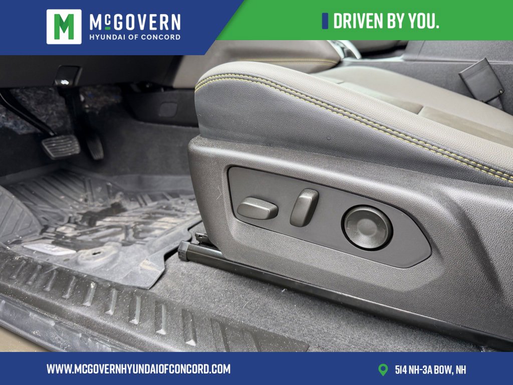 Used 2024 Chevrolet Colorado ZR2 w/ ZR2 Convenience Package III image 21