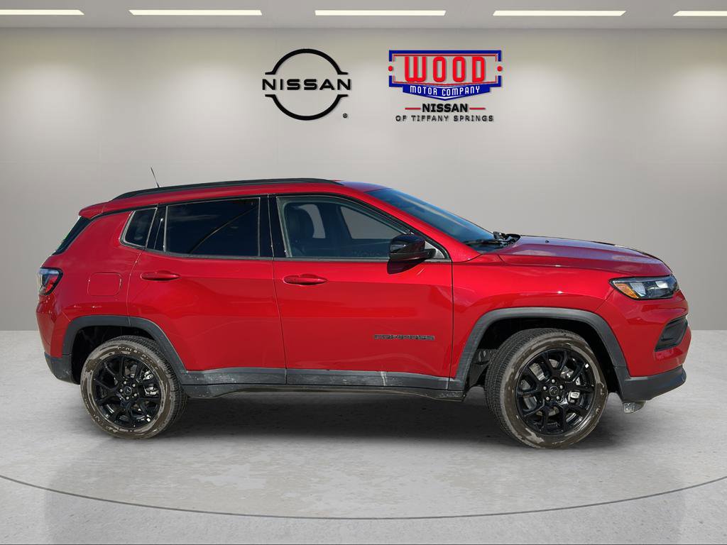 Used 2025 Jeep Compass Latitude w/ Altitude Special Edition image 2