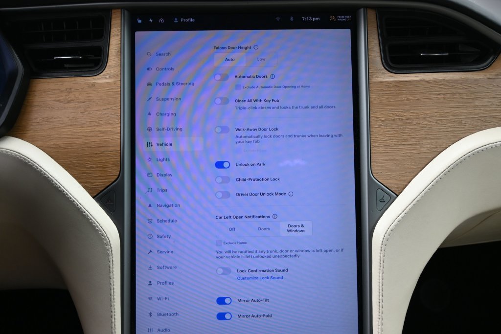 Used 2021 Tesla Model X Long Range AWD/4WD image 29