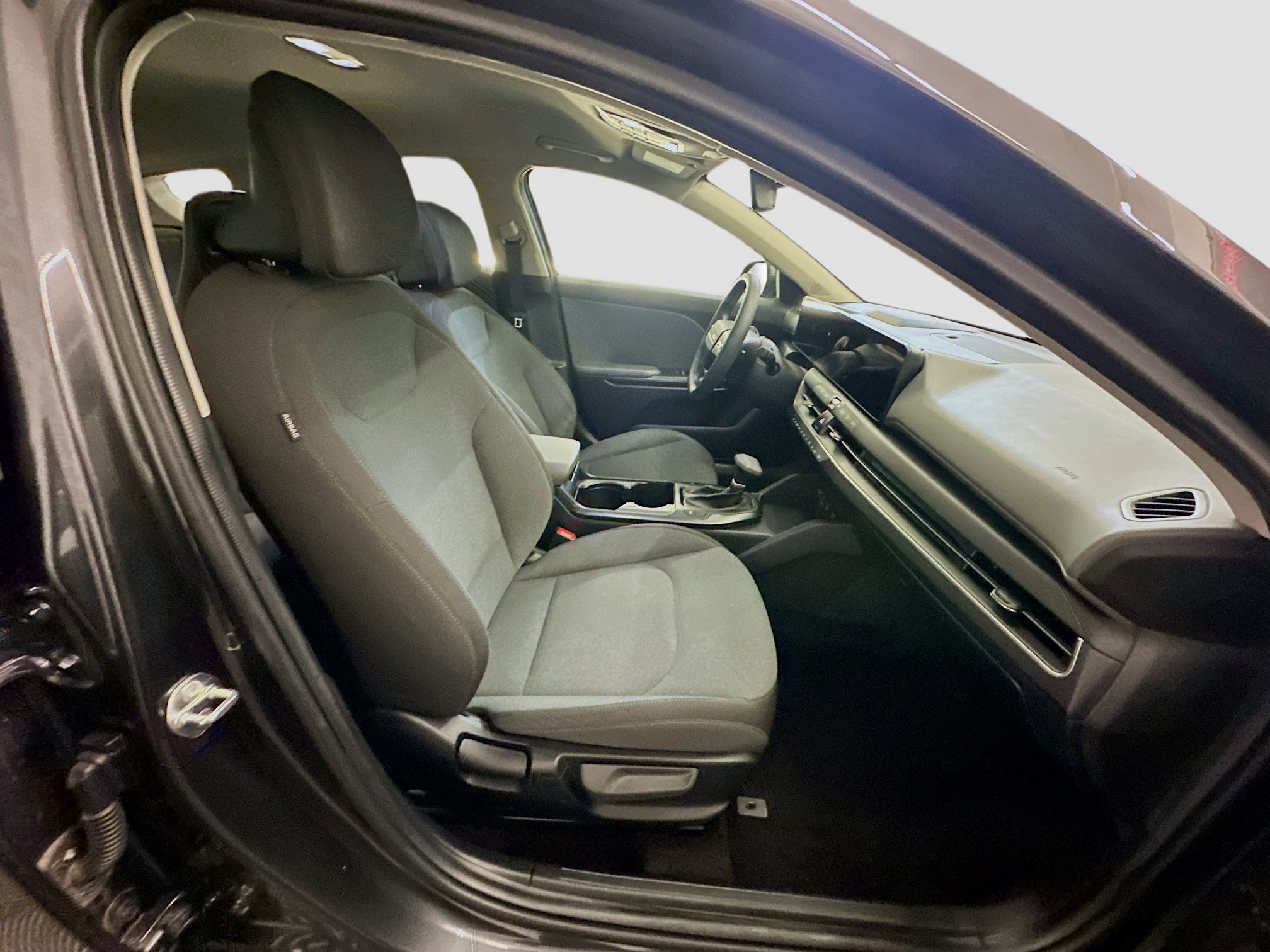 Used 2025 Kia K4 FWD image 31
