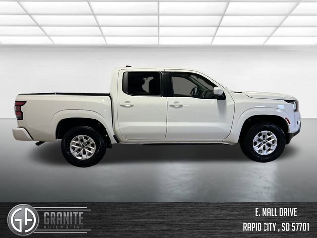 Used 2024 Nissan Frontier SV image 6