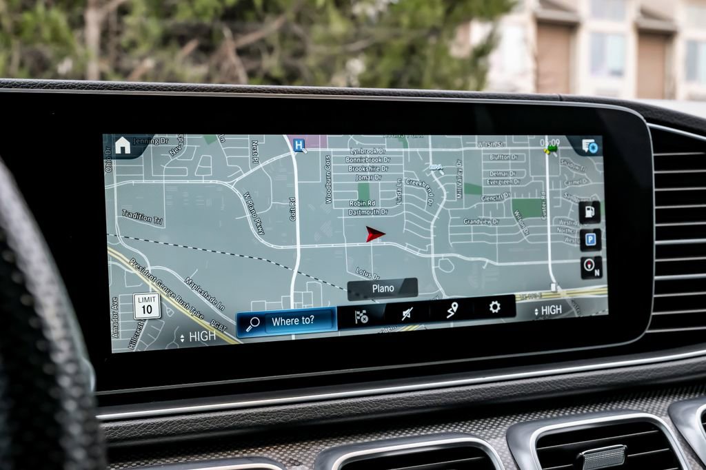 Used 2021 Mercedes-Benz GLS 580 4MATIC image 21