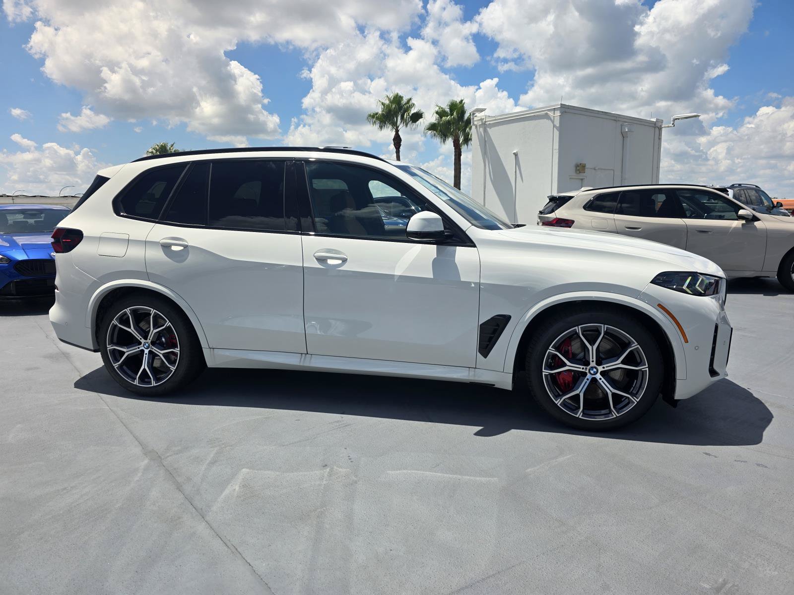 New 2026 BMW X5 xDrive50e w/ M Sport Package AWD/4WD image 27