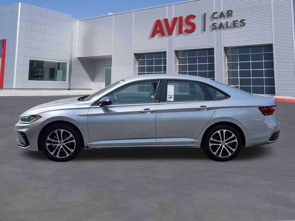 Used 2025 Volkswagen Jetta Sport FWD video 2