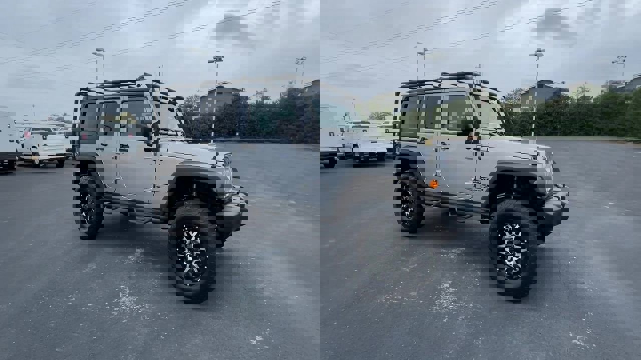 Used 2018 Jeep Wrangler Unlimited Sport S image 2