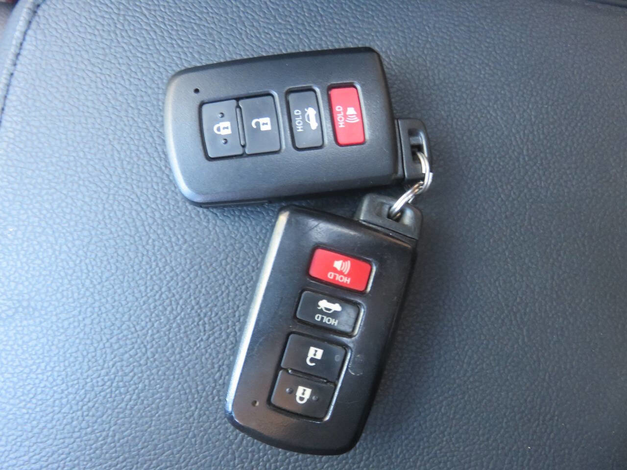 Used 2018 Toyota Avalon XLE Plus w/ Protection Package FWD image 38