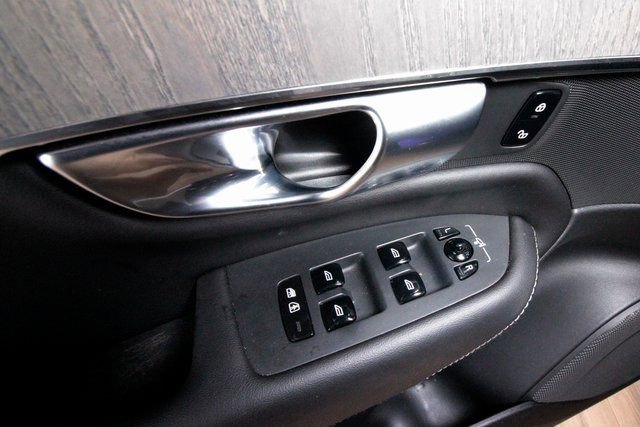 Certified 2023 Volvo XC90 B6 Ultimate w/ Protection Package Premier image 11