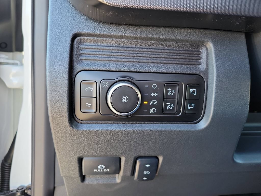 New 2026 Ford F250 Platinum AWD/4WD image 30