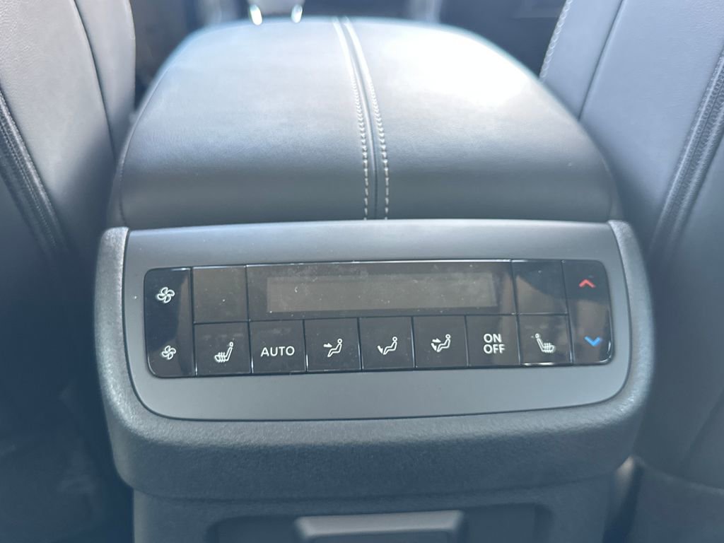 New 2026 Nissan Pathfinder SL w/ SL Premium Package image 15