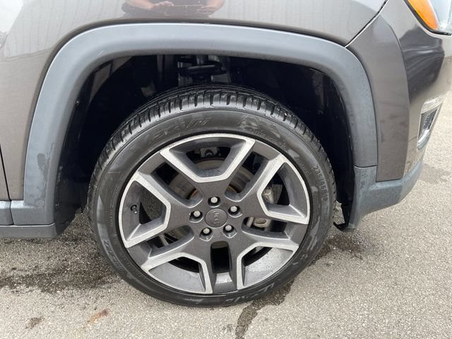 Used 2020 Jeep Compass Limited AWD/4WD image 38