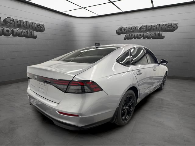 Certified 2025 Honda Accord SE image 5