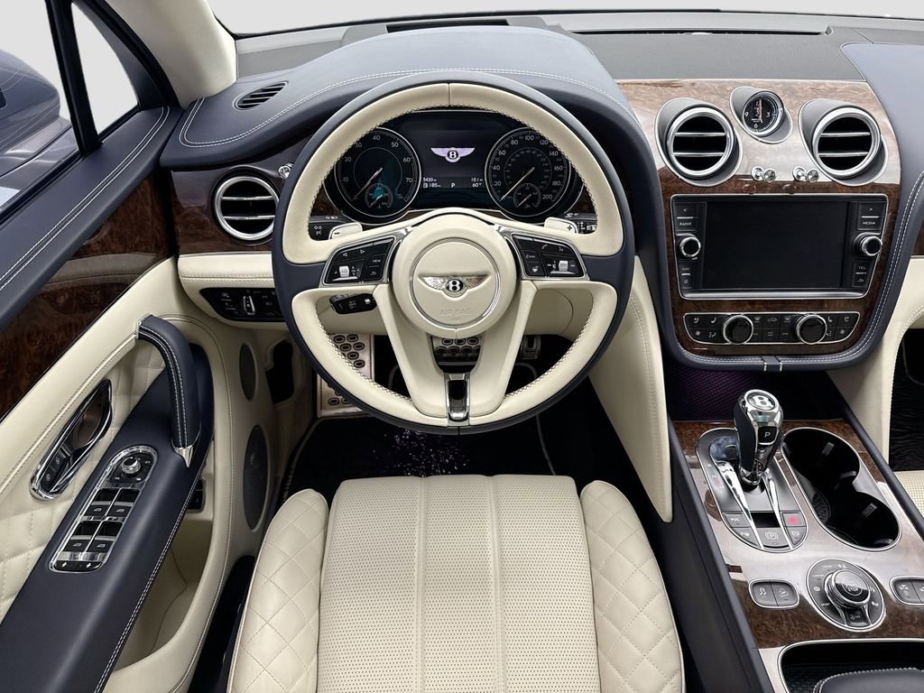 Used 2018 Bentley Bentayga image 10