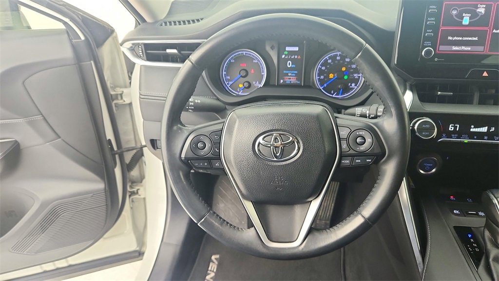 Used 2021 Toyota Venza LE image 19