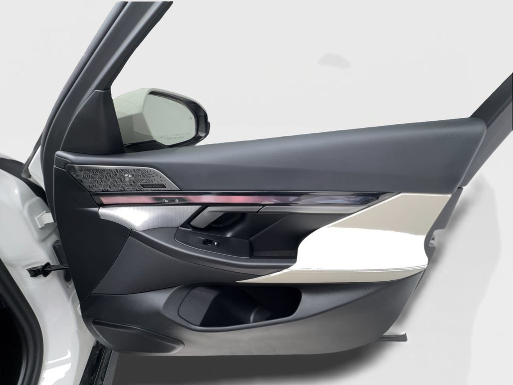 Used 2024 BMW i5 eDrive40i w/ Executive Package RWD image 38
